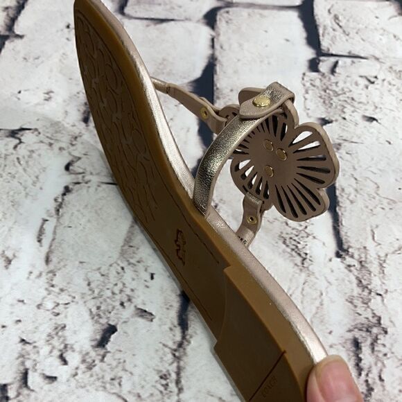 9.5 COACH JULIA SANDALS in champagne  (nib) - Picture 9 of 10